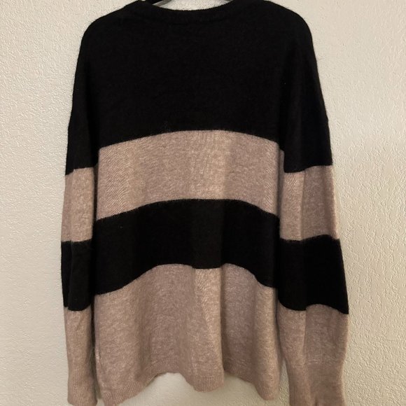 & Other Stories Relaxed Alpaca Knit Sweater - Picture 3 of 4